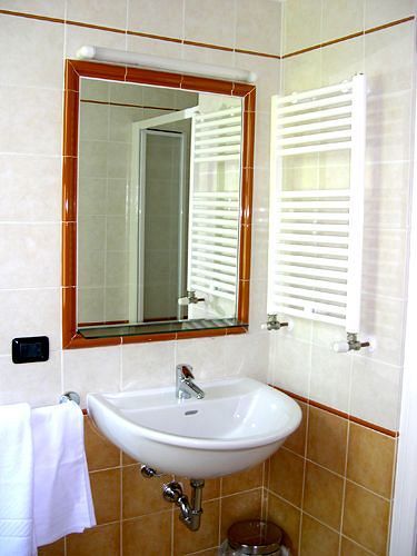 Hotel Fontana Рубьера Экстерьер фото